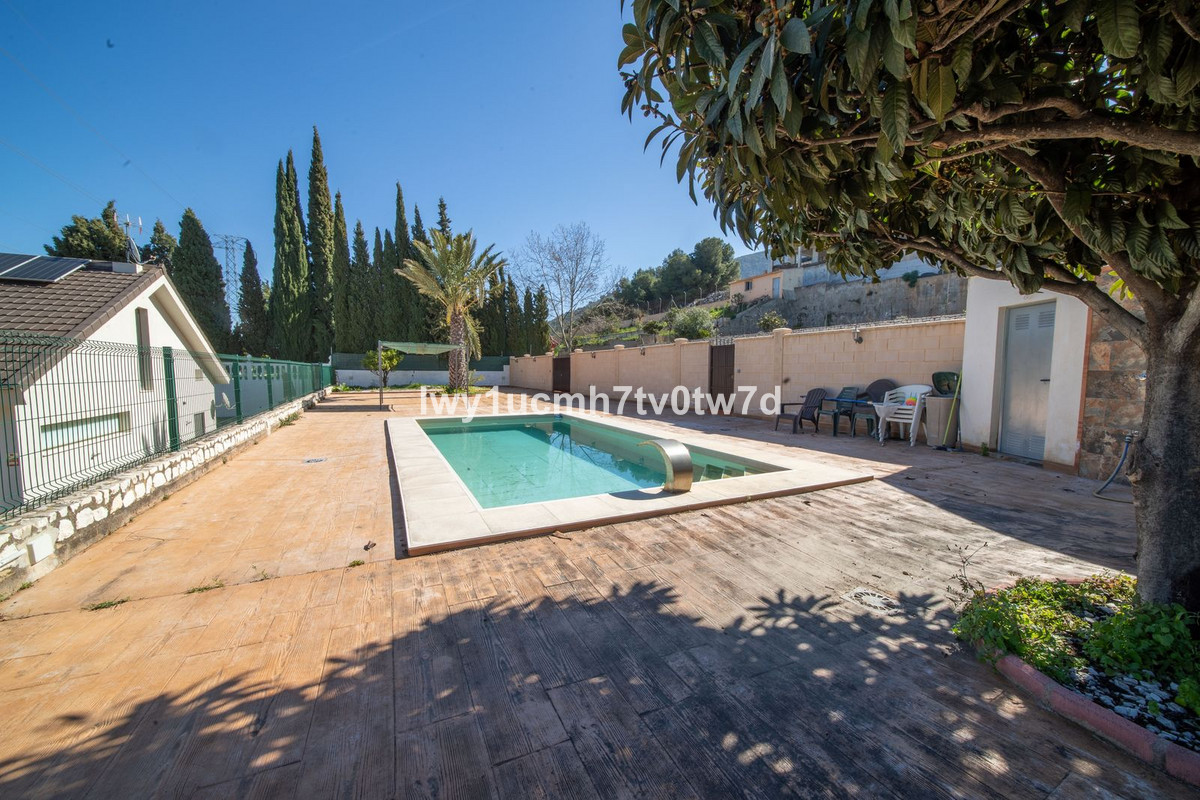 Huis te koop in Alhaurín de la Torre | 5 slaapkamers H5387965