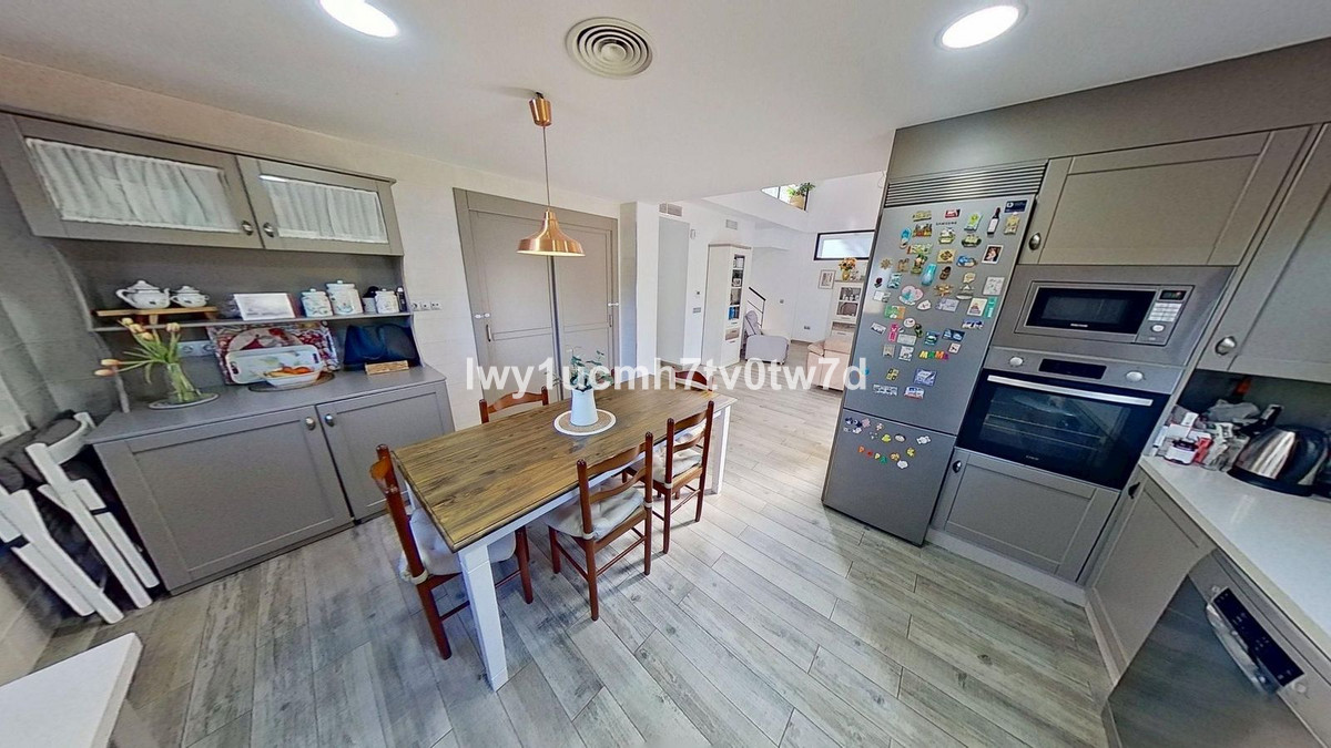 Huis te koop in Alhaurín de la Torre | 5 slaapkamers H5387965