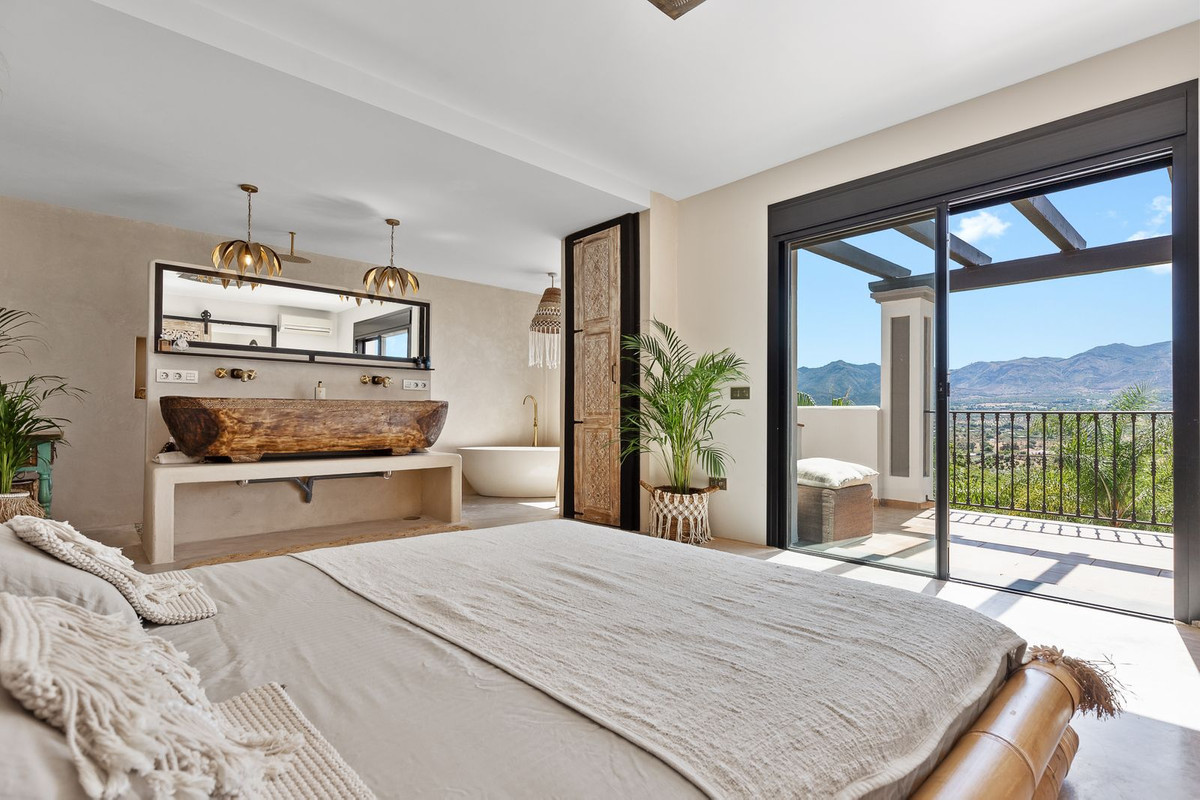 Property main view 44