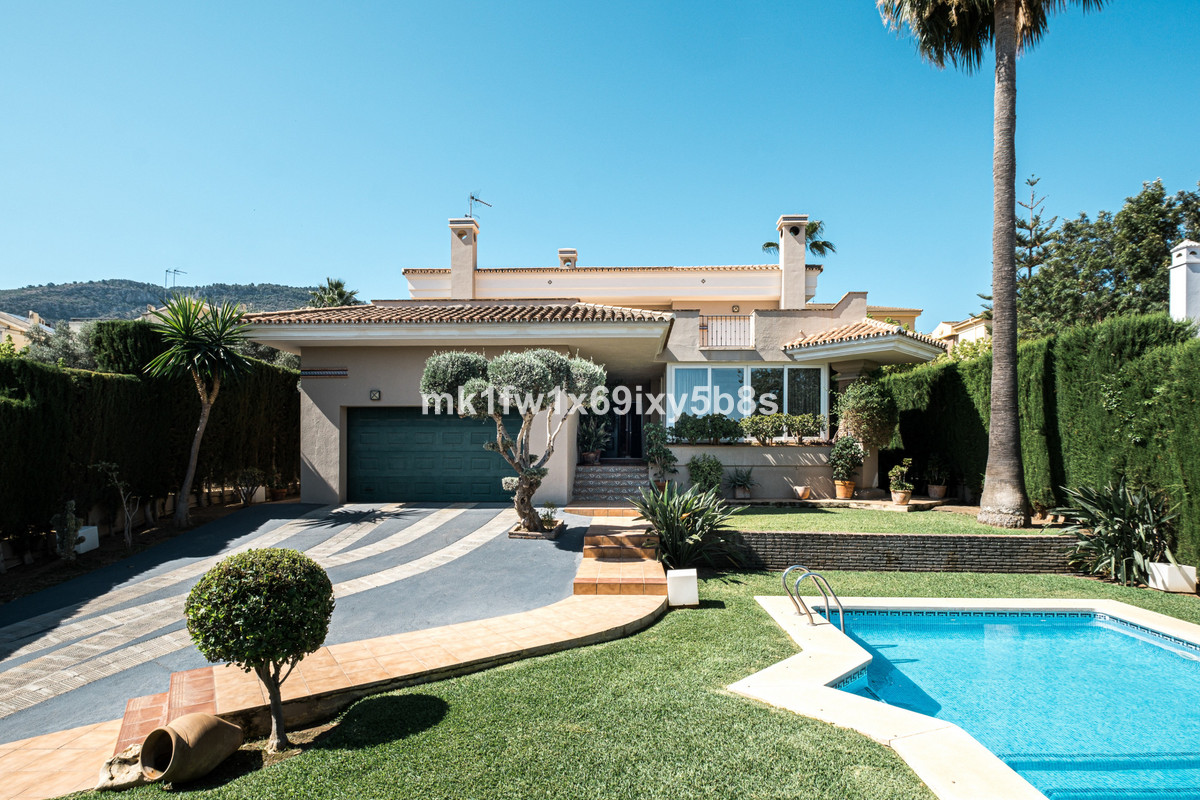 Huis te koop in Alhaurín de la Torre | 5 slaapkamers H5481058