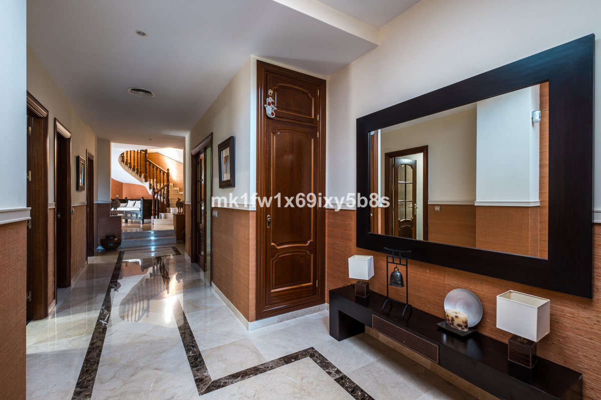 Huis te koop in Alhaurín de la Torre | 5 slaapkamers H5481058