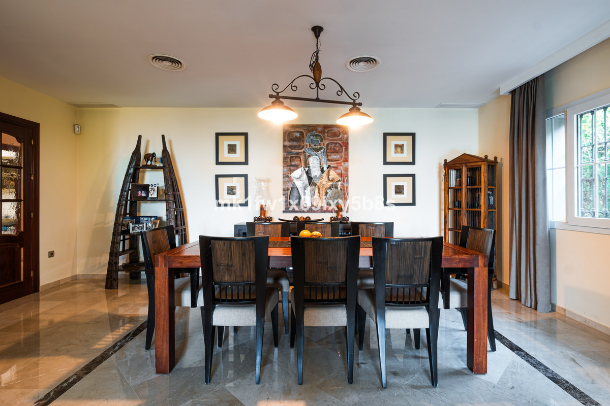 Huis te koop in Alhaurín de la Torre | 5 slaapkamers H5481058