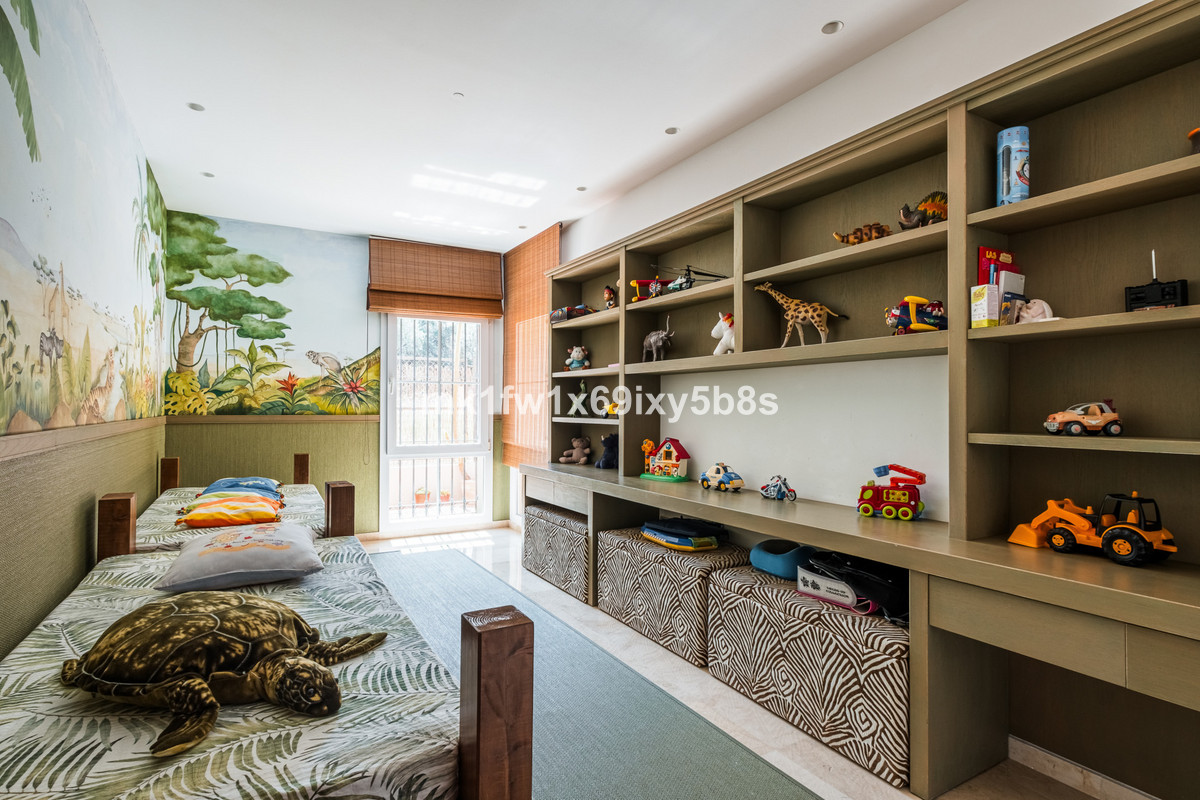 Huis te koop in Alhaurín de la Torre | 5 slaapkamers H5481058