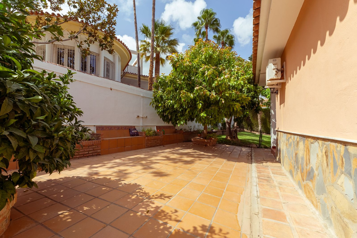 Property main view 60