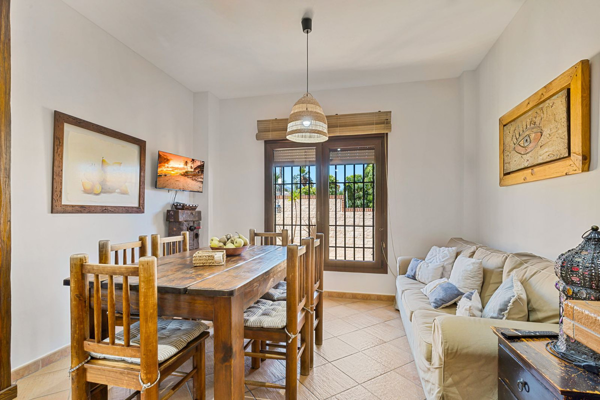Huis te koop in Alhaurín de la Torre | 8 slaapkamers H5482597