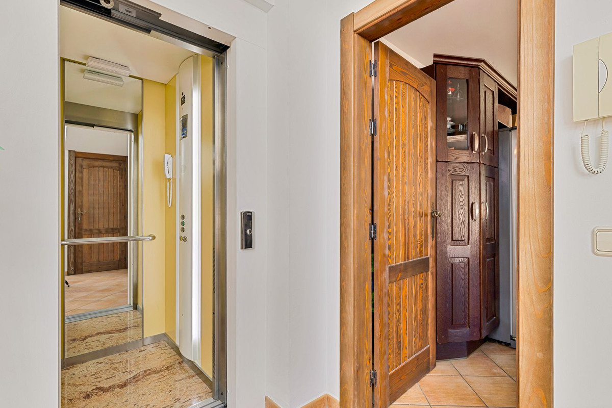 Huis te koop in Alhaurín de la Torre | 8 slaapkamers H5482597