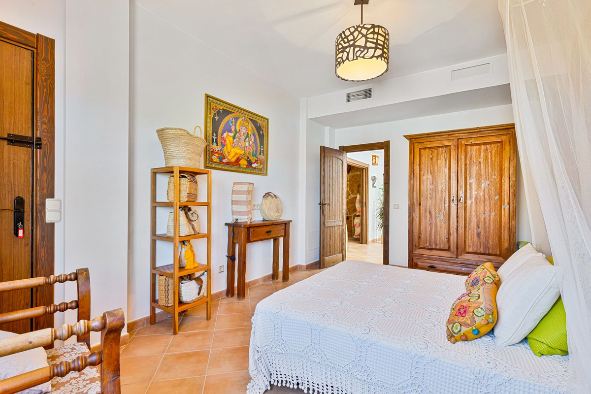 Huis te koop in Alhaurín de la Torre | 8 slaapkamers H5482597