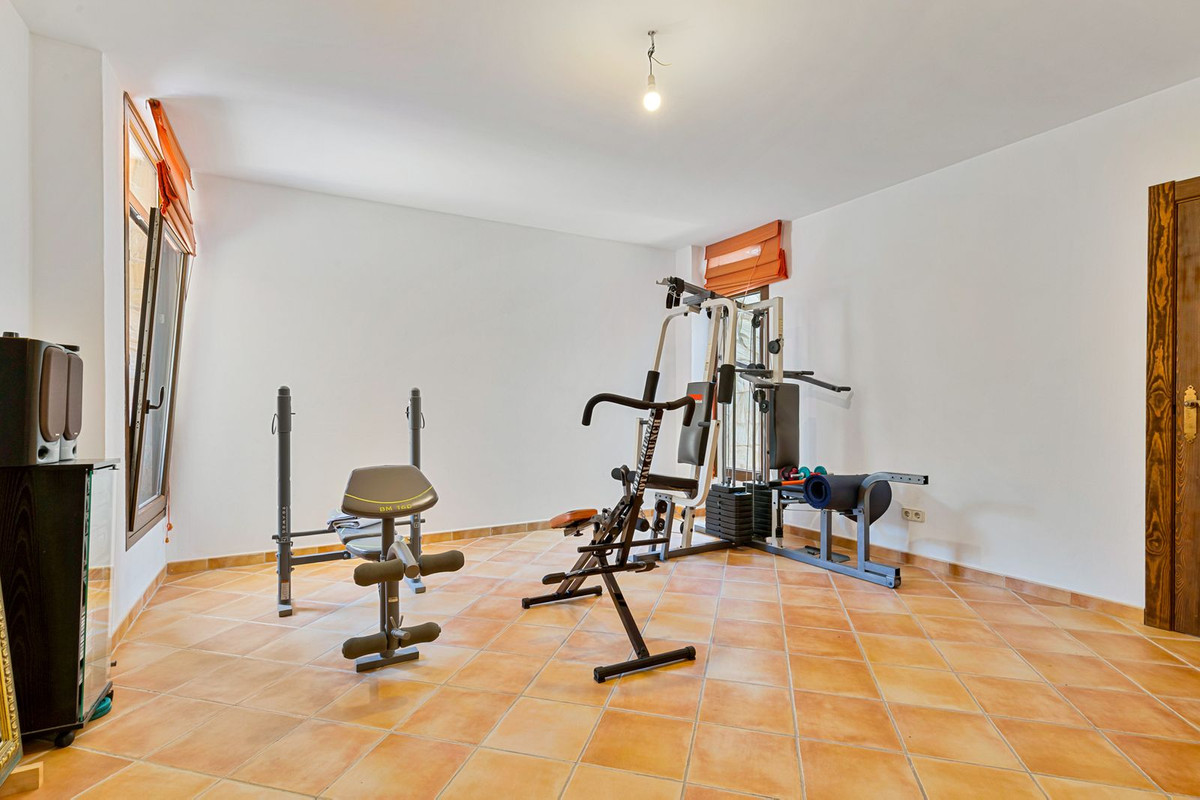 Huis te koop in Alhaurín de la Torre | 8 slaapkamers H5482597