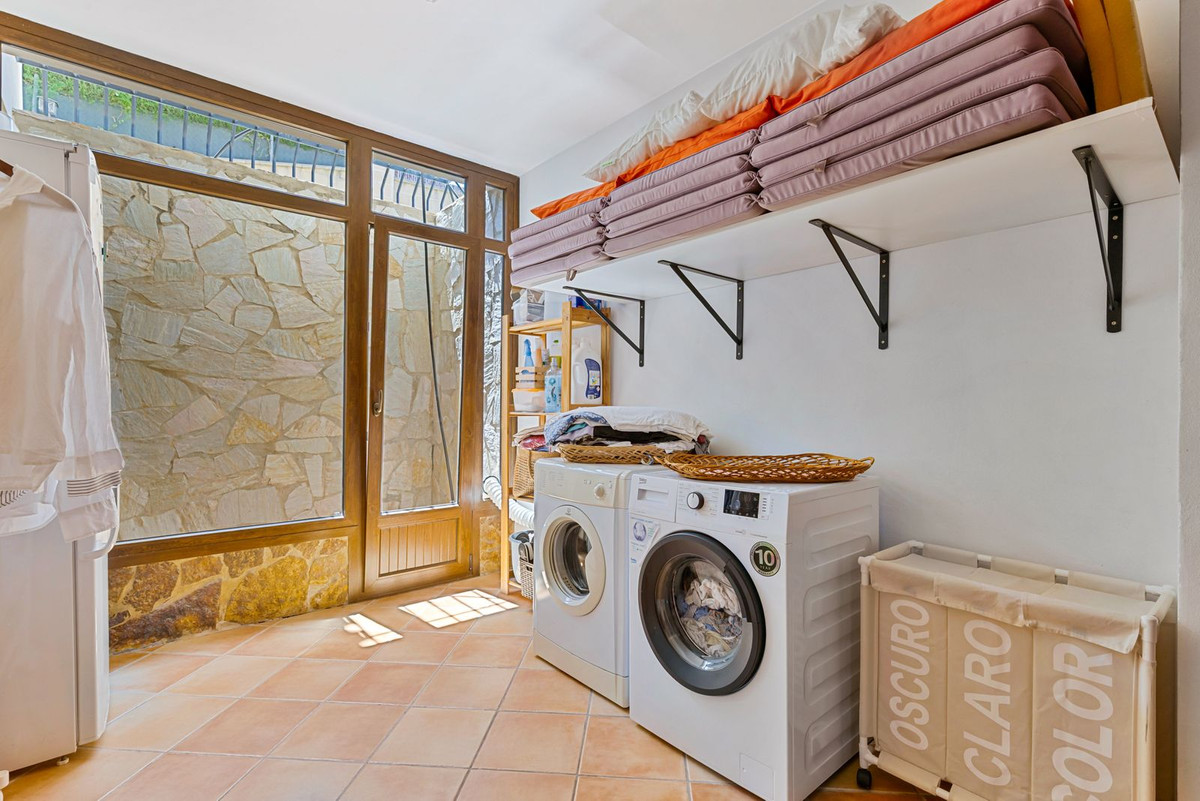Huis te koop in Alhaurín de la Torre | 8 slaapkamers H5482597