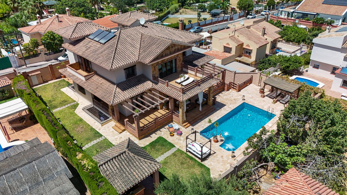 Huis te koop in Alhaurín de la Torre | 8 slaapkamers H5482597