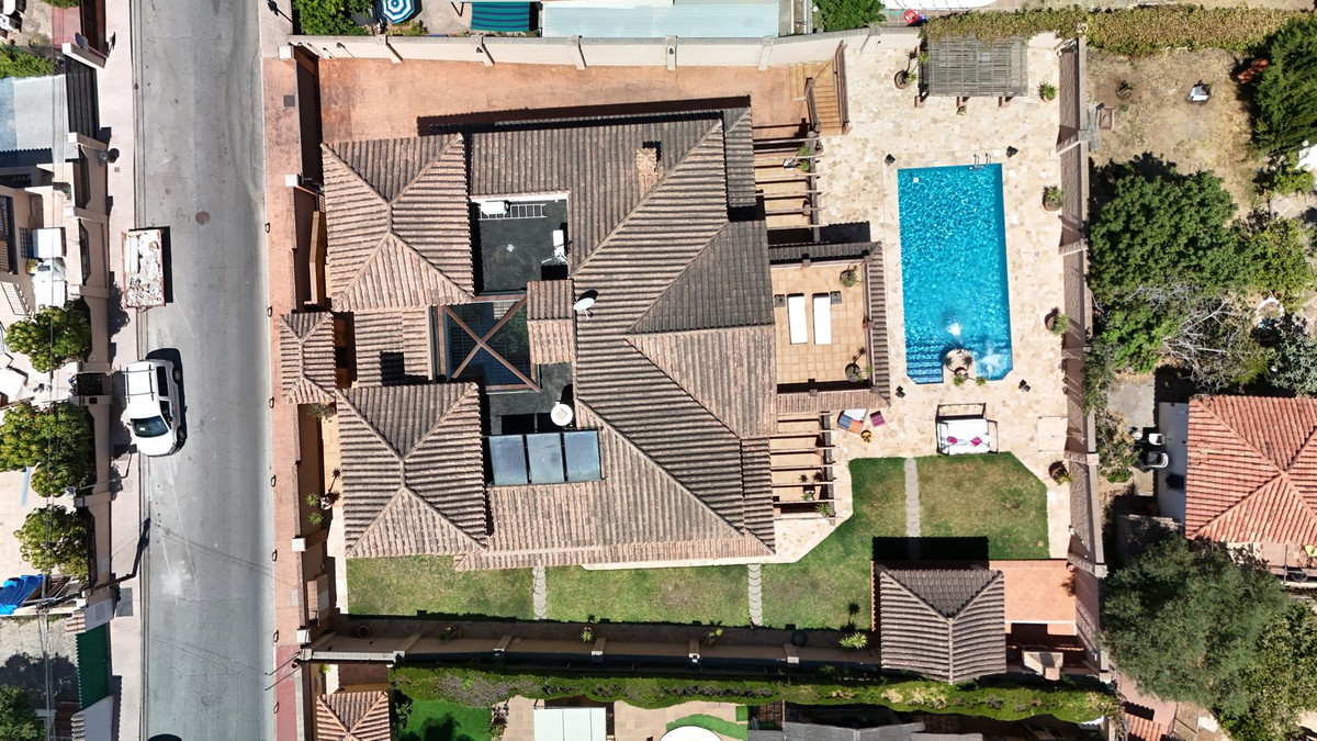 Huis te koop in Alhaurín de la Torre | 8 slaapkamers H5482597