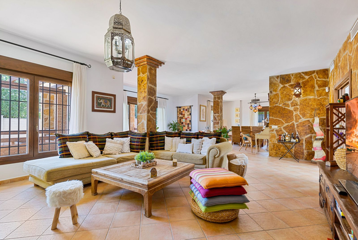 Huis te koop in Alhaurín de la Torre | 8 slaapkamers H5482597