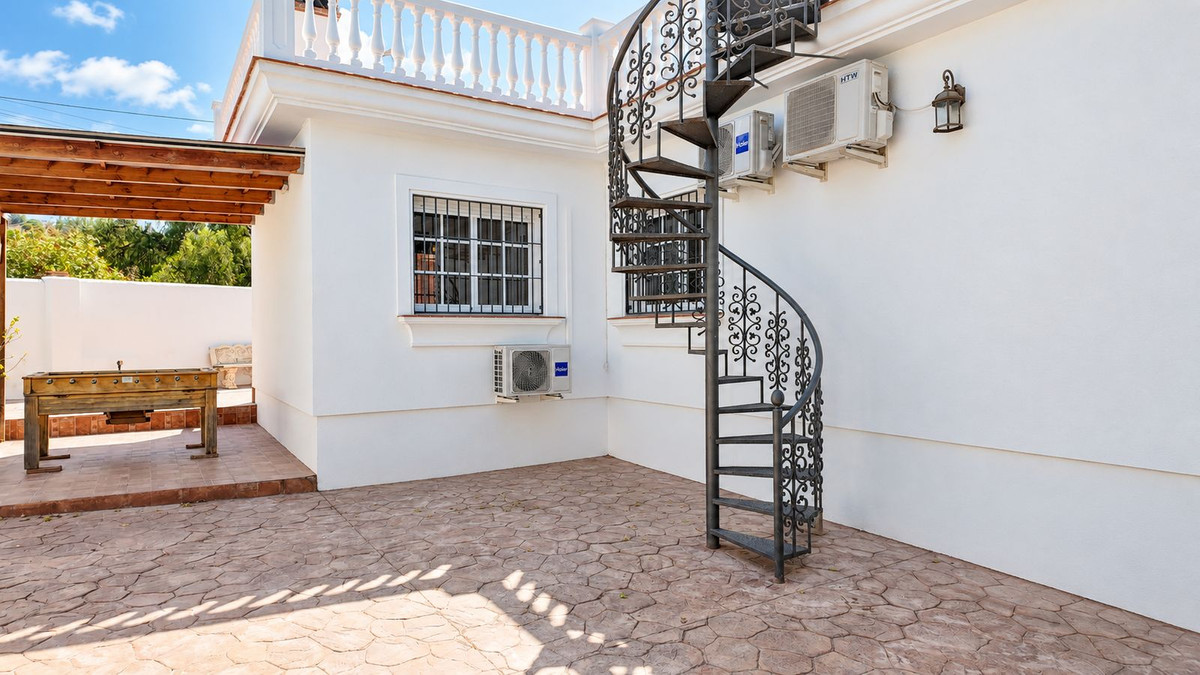 Huis te koop in Alhaurín de la Torre | 5 slaapkamers H5487703