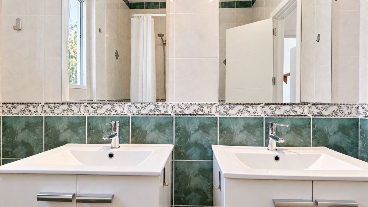 Huis te koop in Alhaurín de la Torre | 5 slaapkamers H5487703