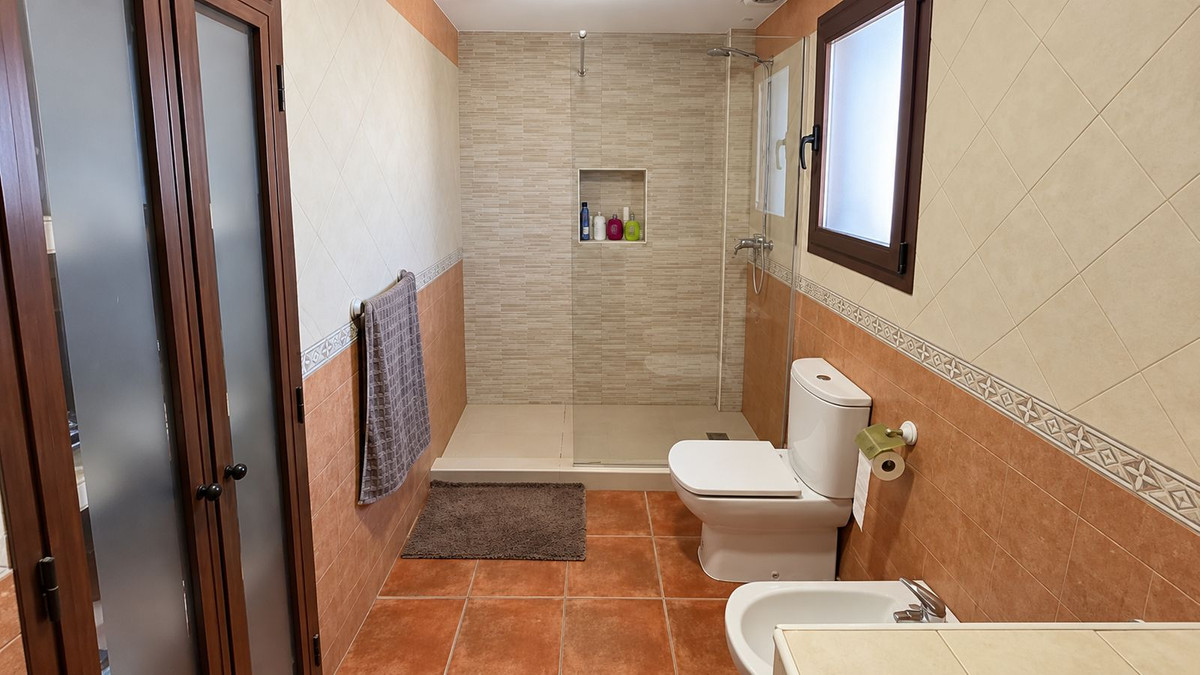 Huis te koop in Alhaurín de la Torre | 6 slaapkamers H5516686