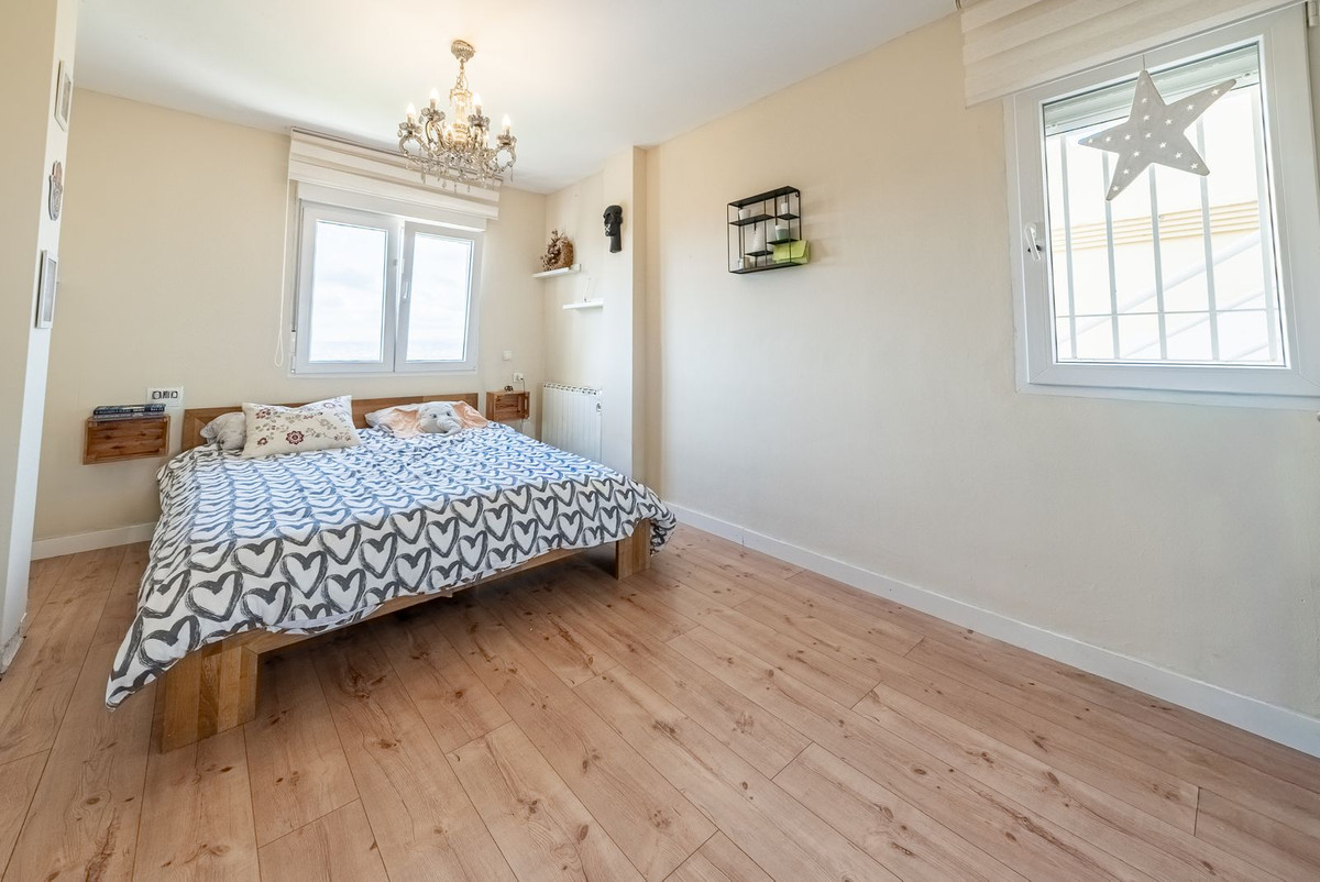 Huis te koop in Alhaurín de la Torre | 6 slaapkamers H5524771