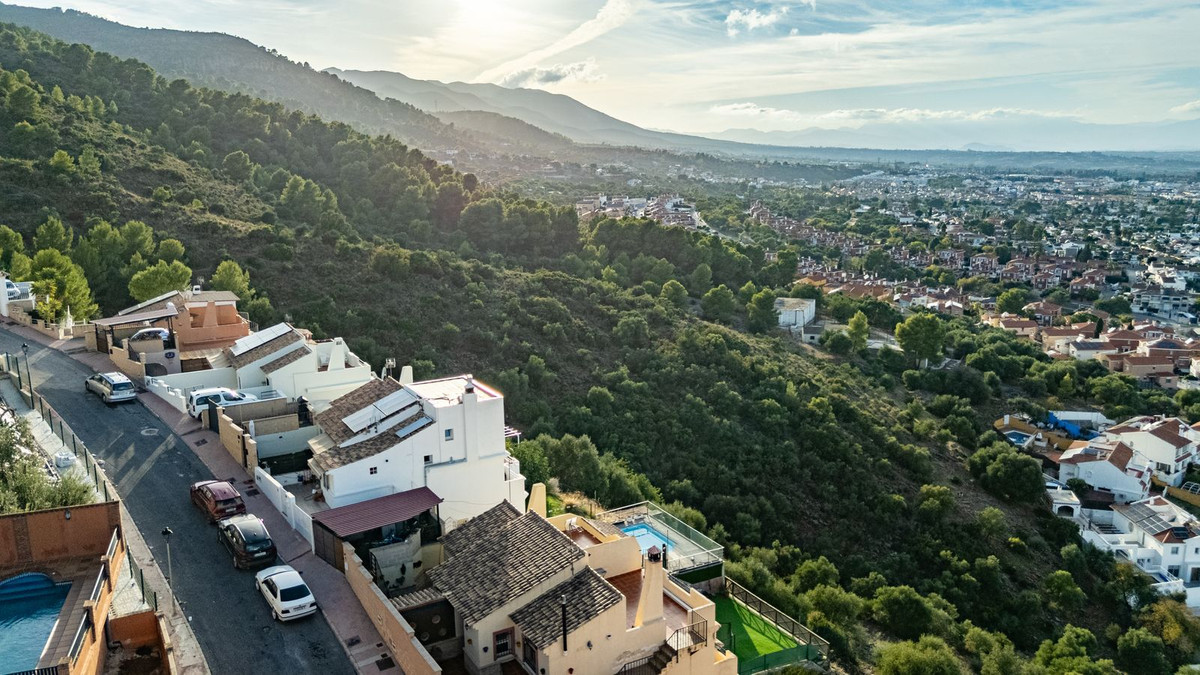 Huis te koop in Alhaurín de la Torre | 6 slaapkamers H5524771