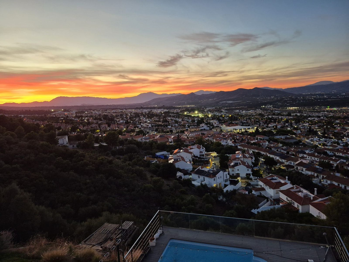 Huis te koop in Alhaurín de la Torre | 6 slaapkamers H5524771