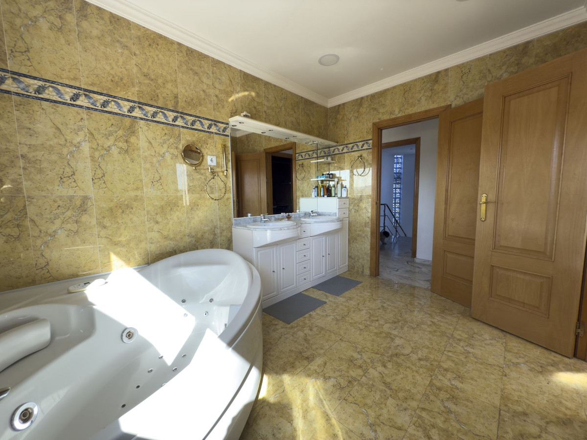 Huis te koop in Alhaurín el Grande | 4 slaapkamers H4671892