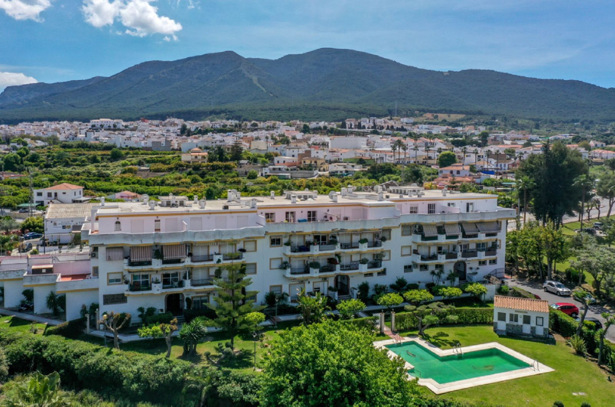 Apartment for sale in Alhaurín el Grande | 3 bedrooms H4890976