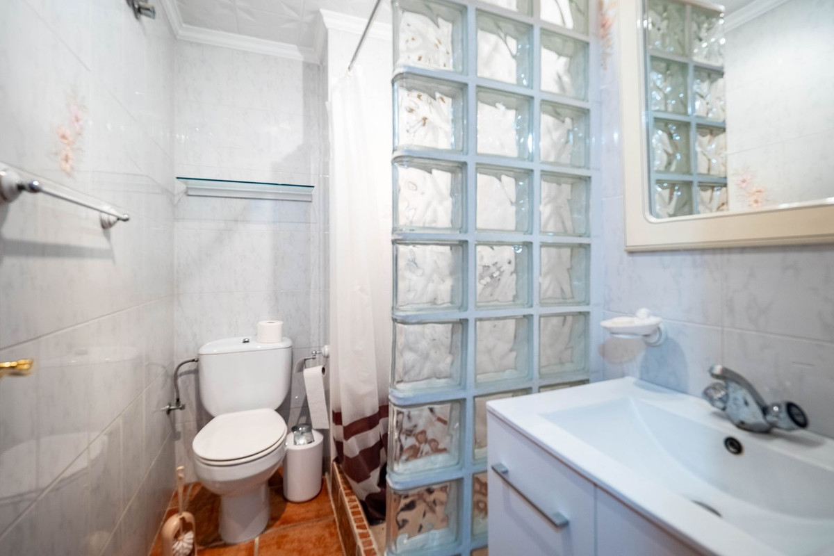 Apartment for sale in Alhaurín el Grande | 3 bedrooms H4890976