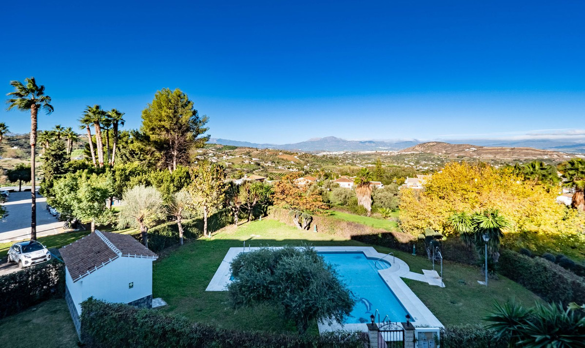 Apartment for sale in Alhaurín el Grande | 3 bedrooms H4890976