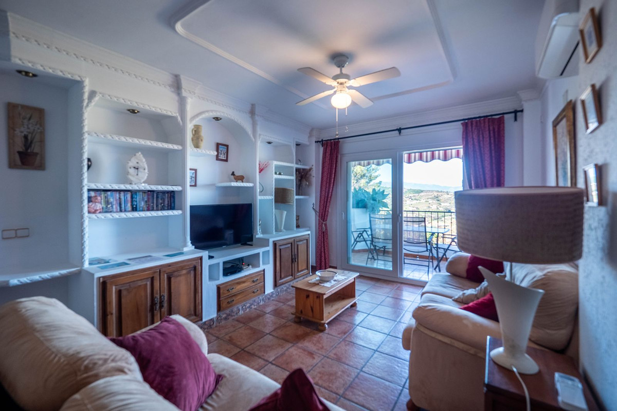 Apartment for sale in Alhaurín el Grande | 3 bedrooms H4890976
