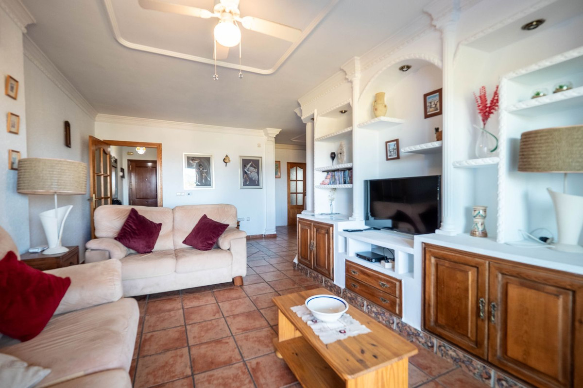 Apartment for sale in Alhaurín el Grande | 3 bedrooms H4890976