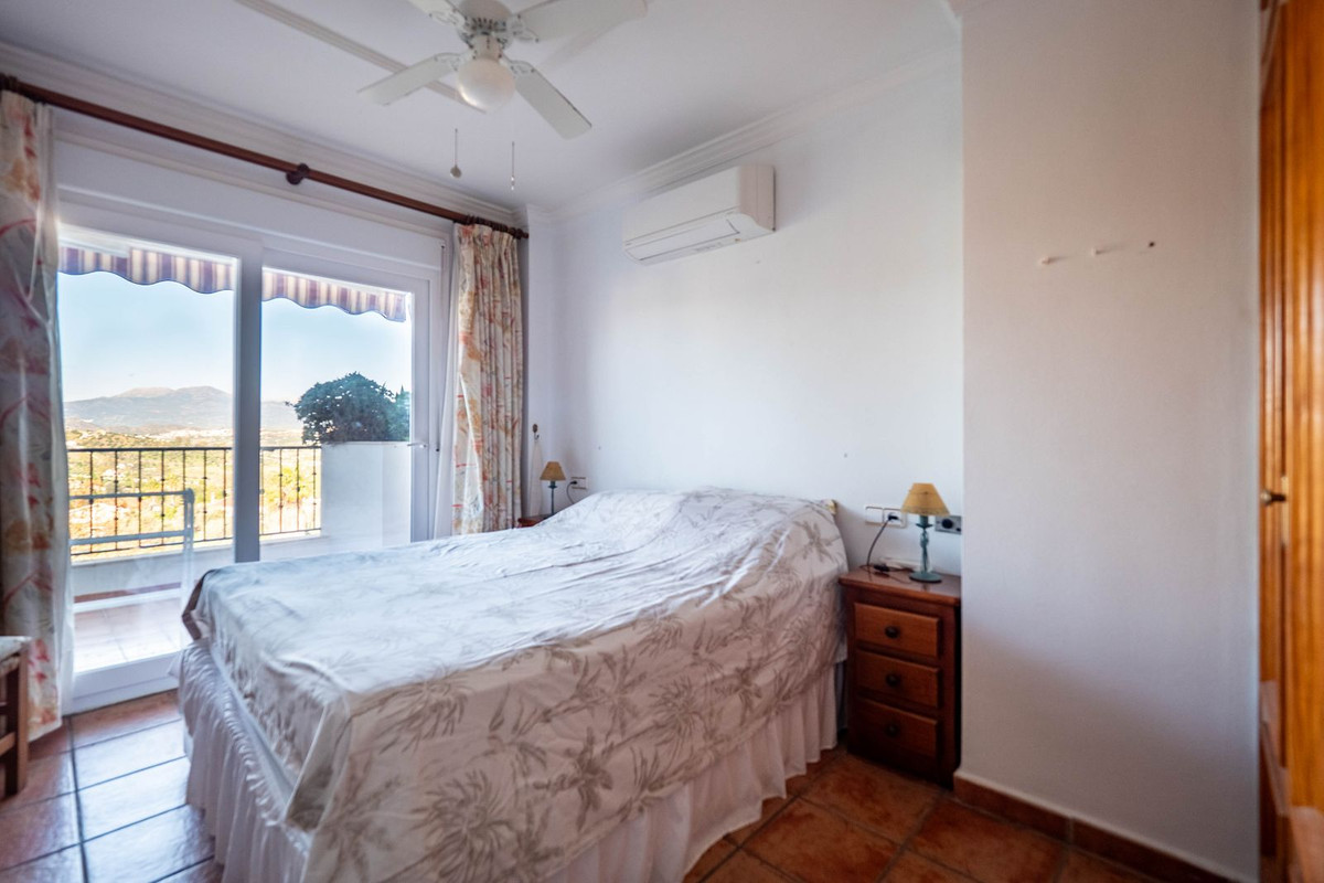 Apartment for sale in Alhaurín el Grande | 3 bedrooms H4890976