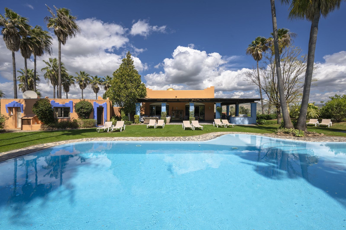 House for sale in Alhaurín el Grande | 9 bedrooms H4974583