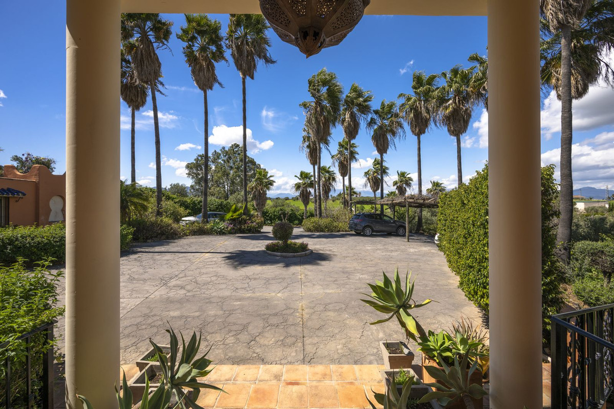 House for sale in Alhaurín el Grande | 9 bedrooms H4974583