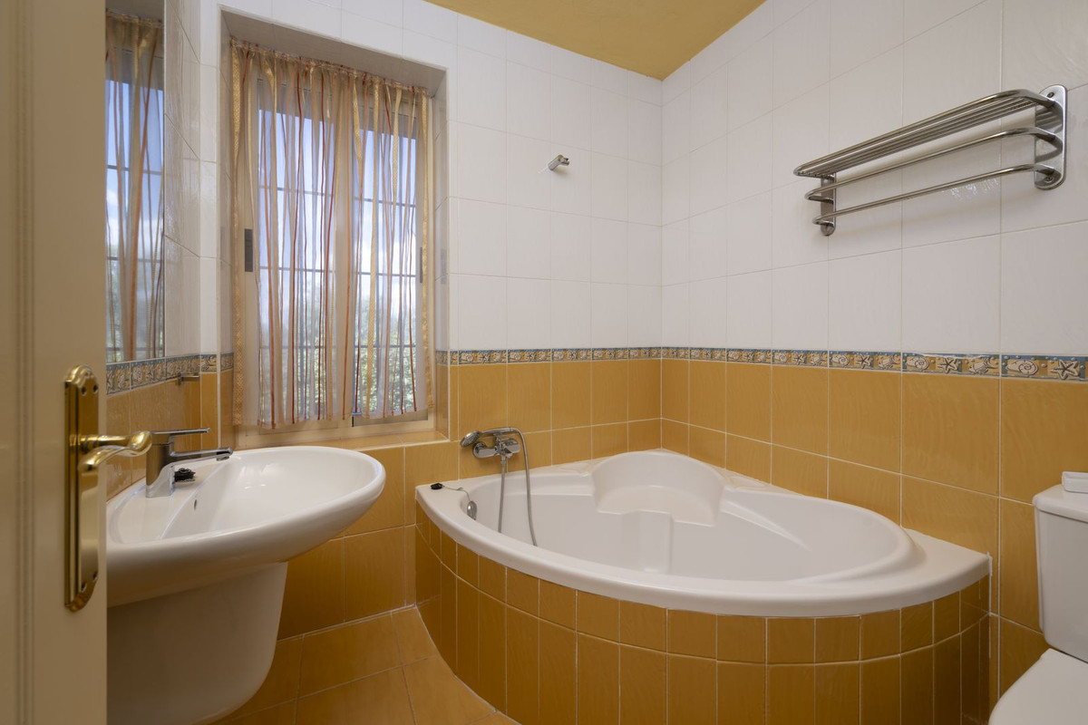 House for sale in Alhaurín el Grande | 9 bedrooms H4974583