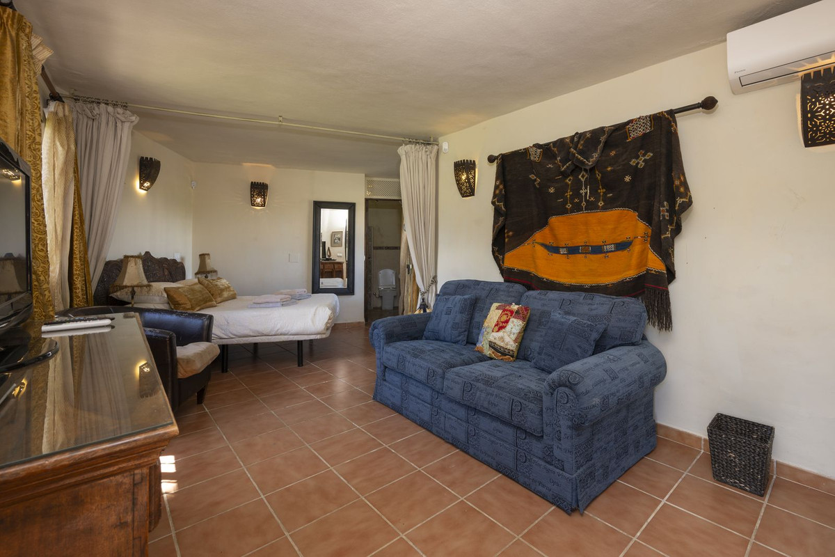 House for sale in Alhaurín el Grande | 9 bedrooms H4974583