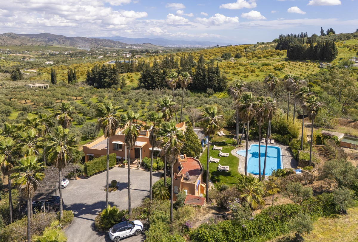 House for sale in Alhaurín el Grande | 9 bedrooms H4974583