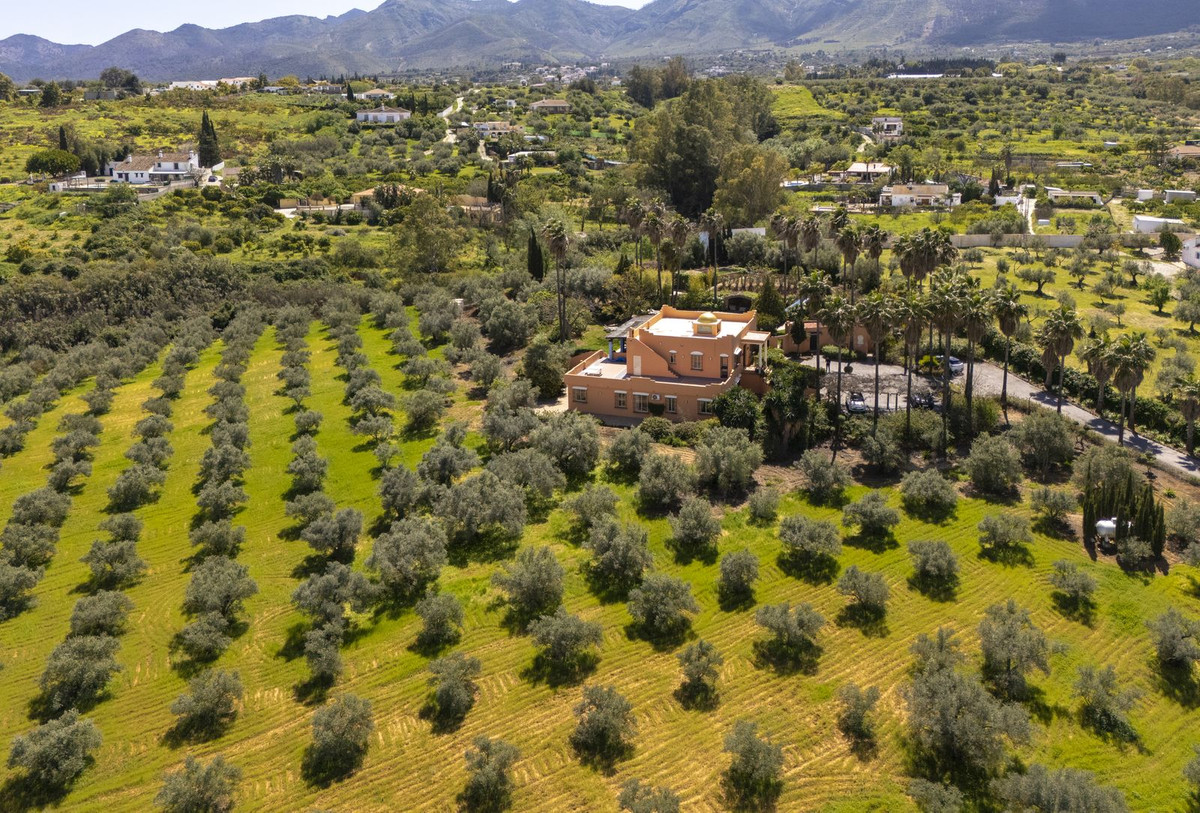 House for sale in Alhaurín el Grande | 9 bedrooms H4974583