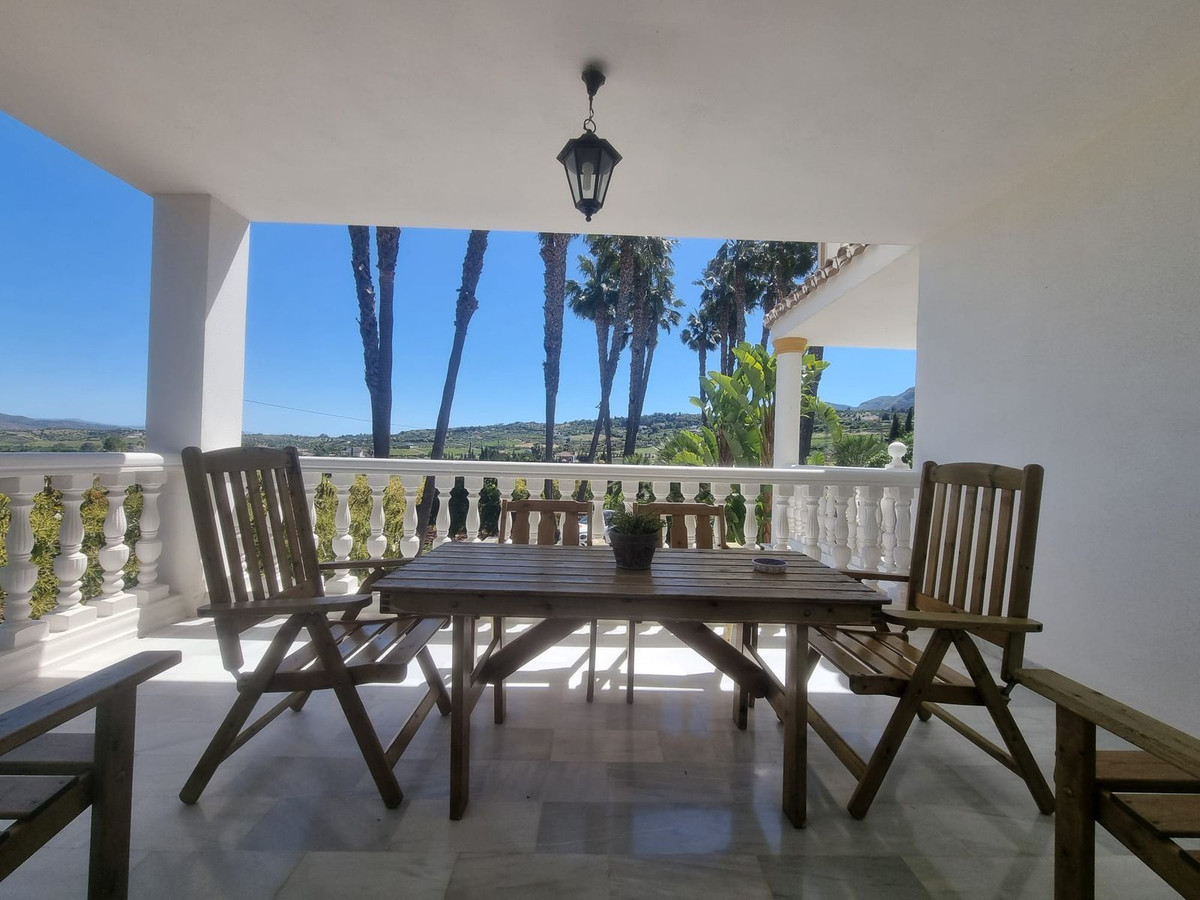 House for sale in Alhaurín el Grande | 9 bedrooms H5111359