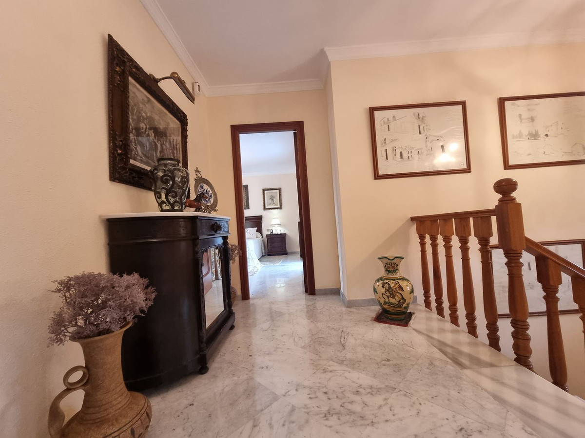 House for sale in Alhaurín el Grande | 9 bedrooms H5111359