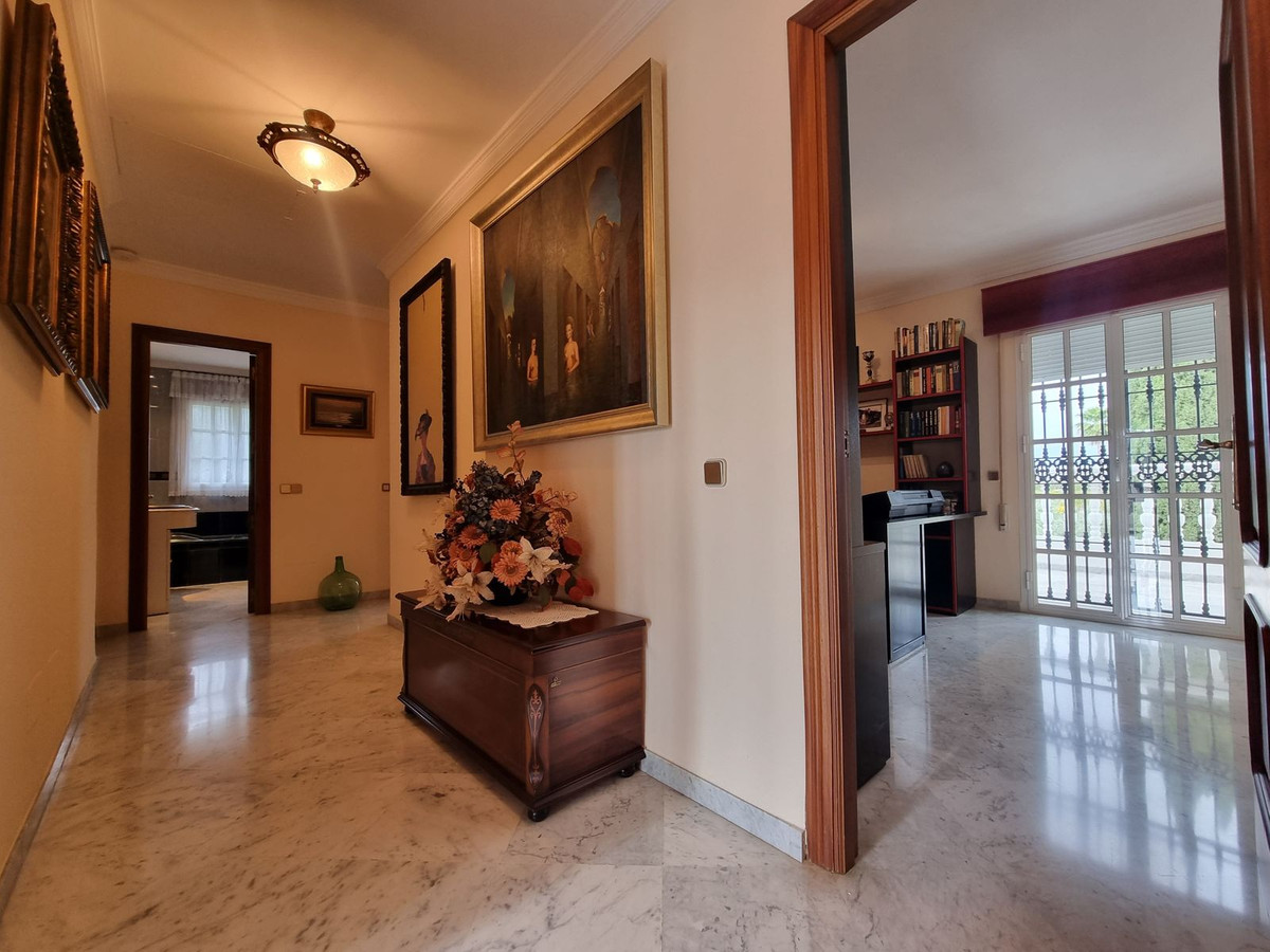 House for sale in Alhaurín el Grande | 9 bedrooms H5111359