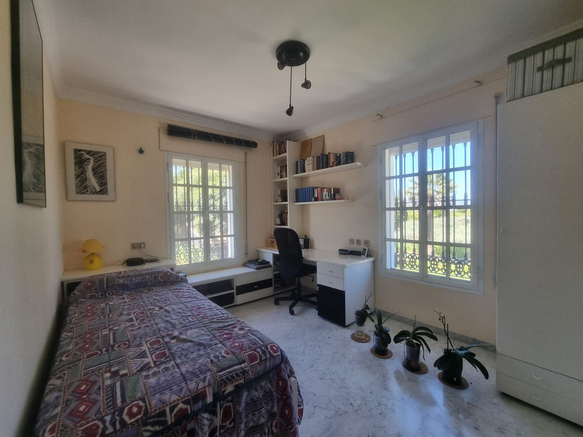 House for sale in Alhaurín el Grande | 9 bedrooms H5111359