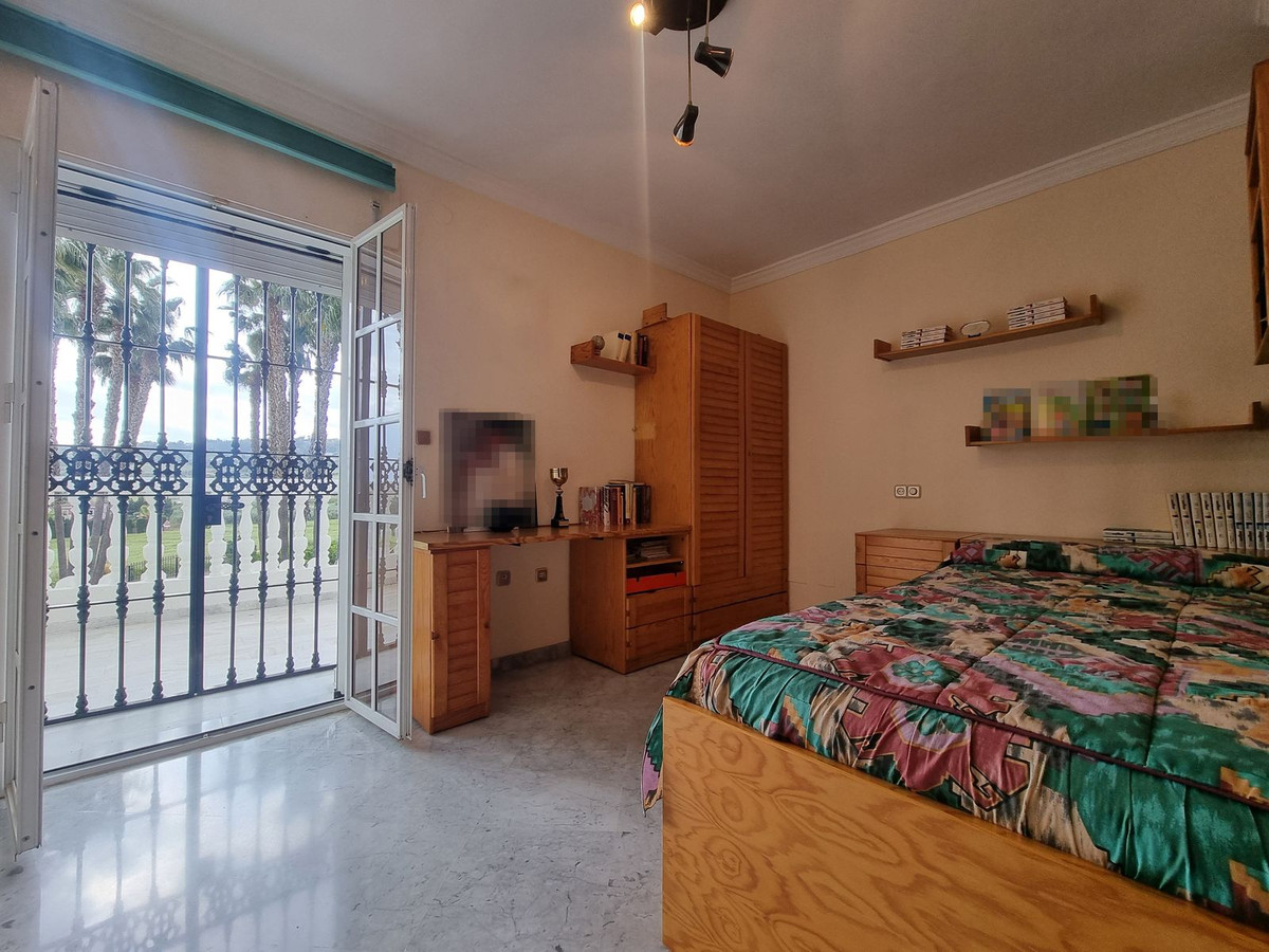 House for sale in Alhaurín el Grande | 9 bedrooms H5111359