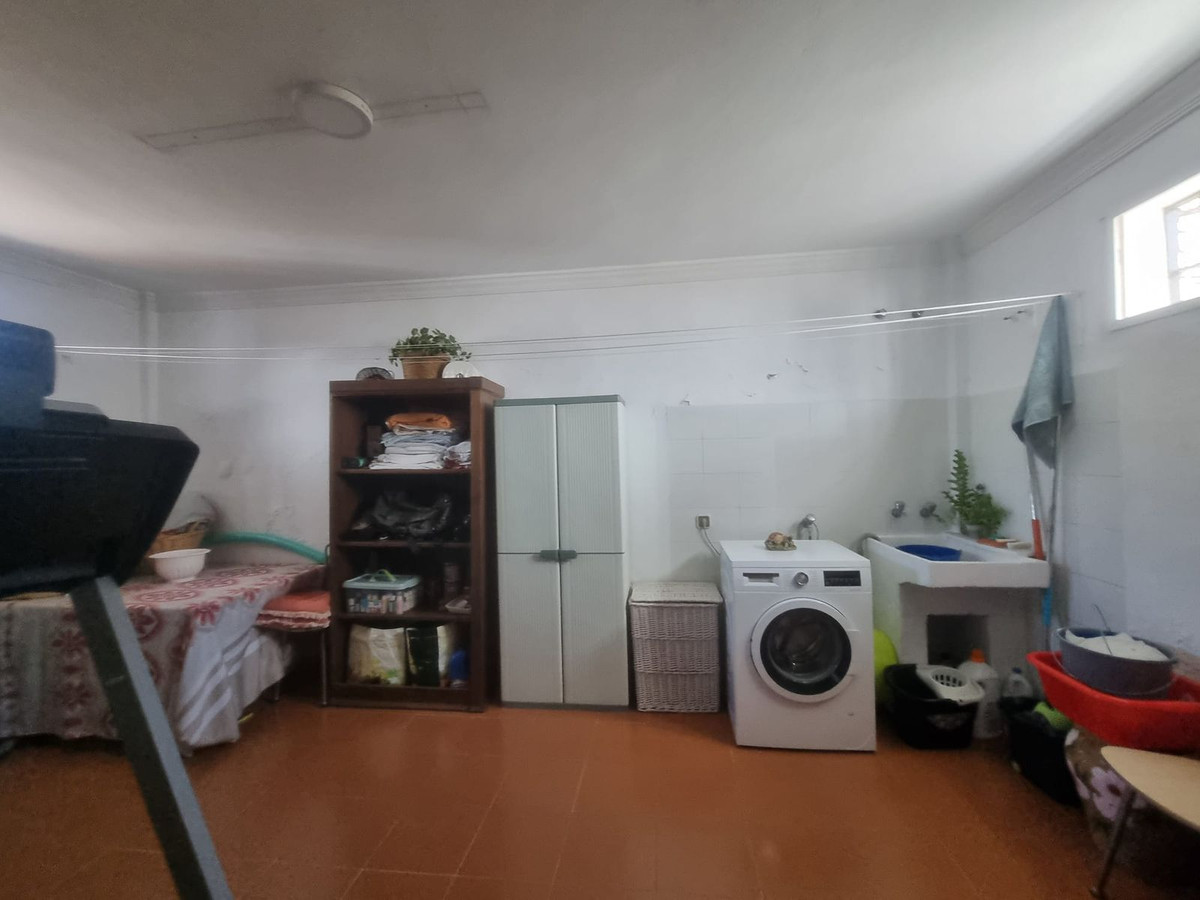 House for sale in Alhaurín el Grande | 9 bedrooms H5111359