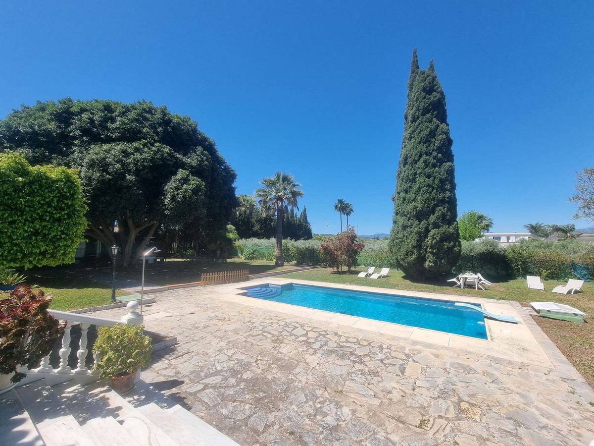 House for sale in Alhaurín el Grande | 9 bedrooms H5111359
