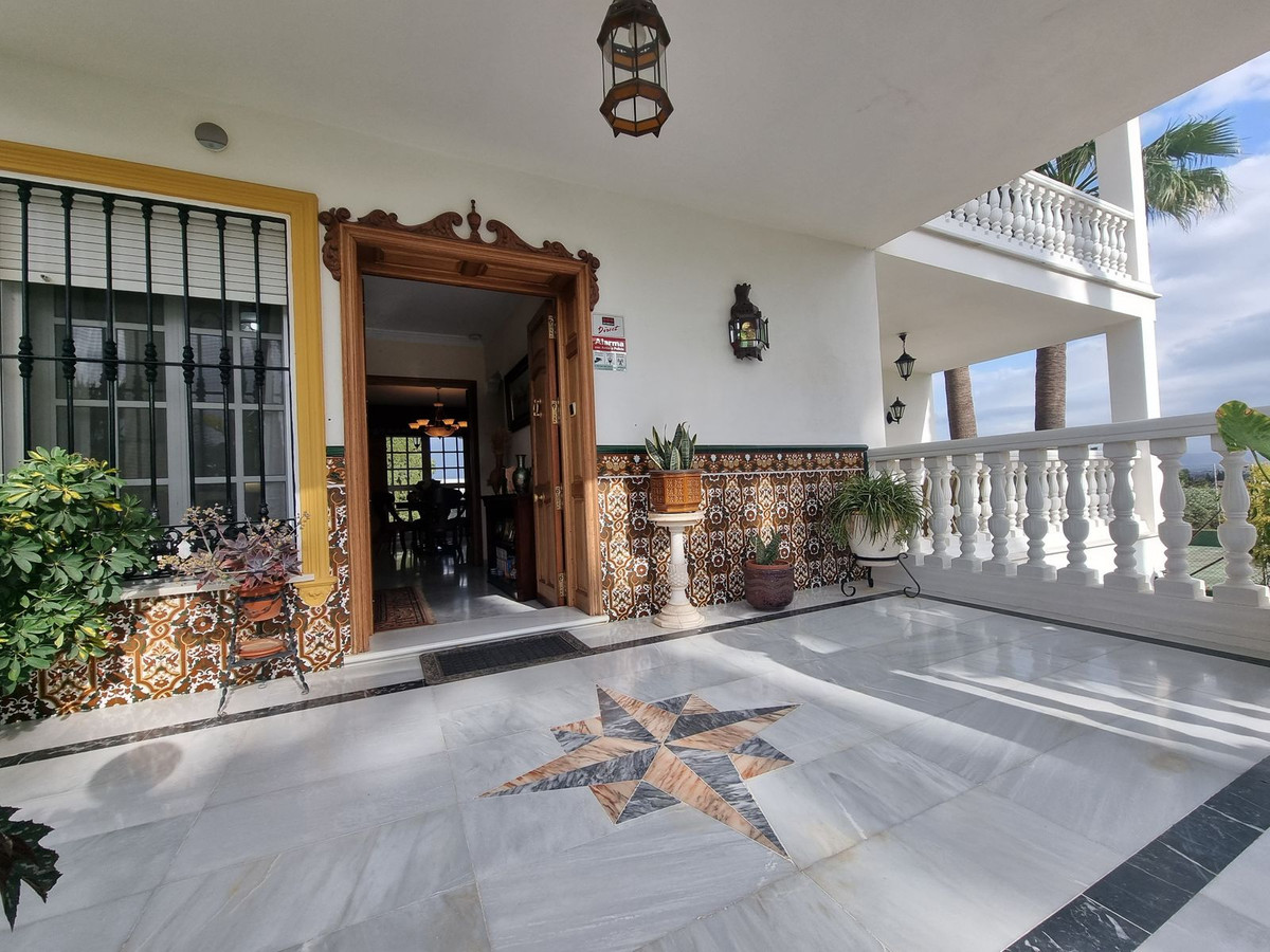 House for sale in Alhaurín el Grande | 9 bedrooms H5111359