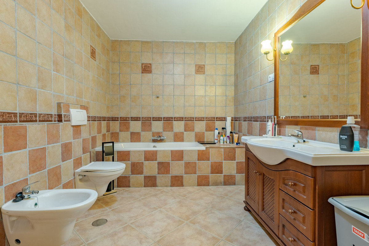 Property main view 64