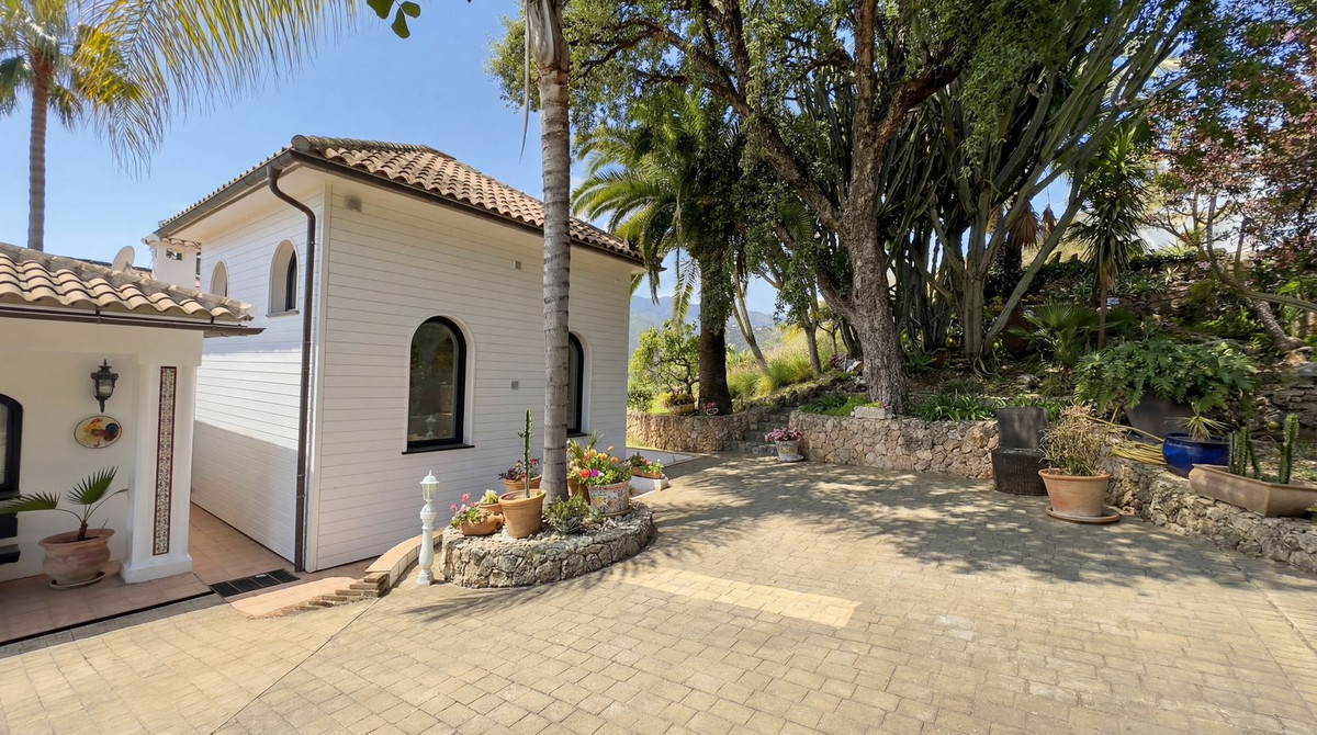 Property main view 40