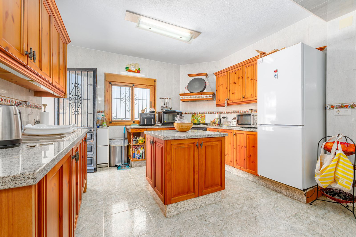 Huis te koop in Alhaurín el Grande | 6 slaapkamers H5412184