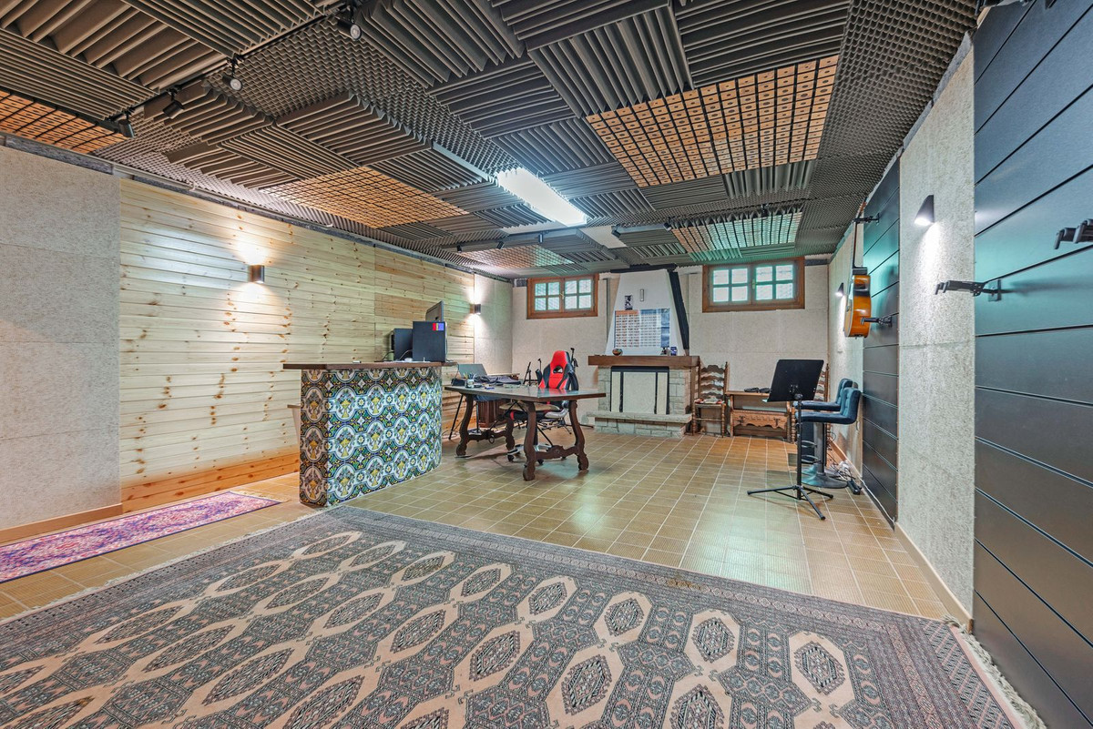 Property main view 36