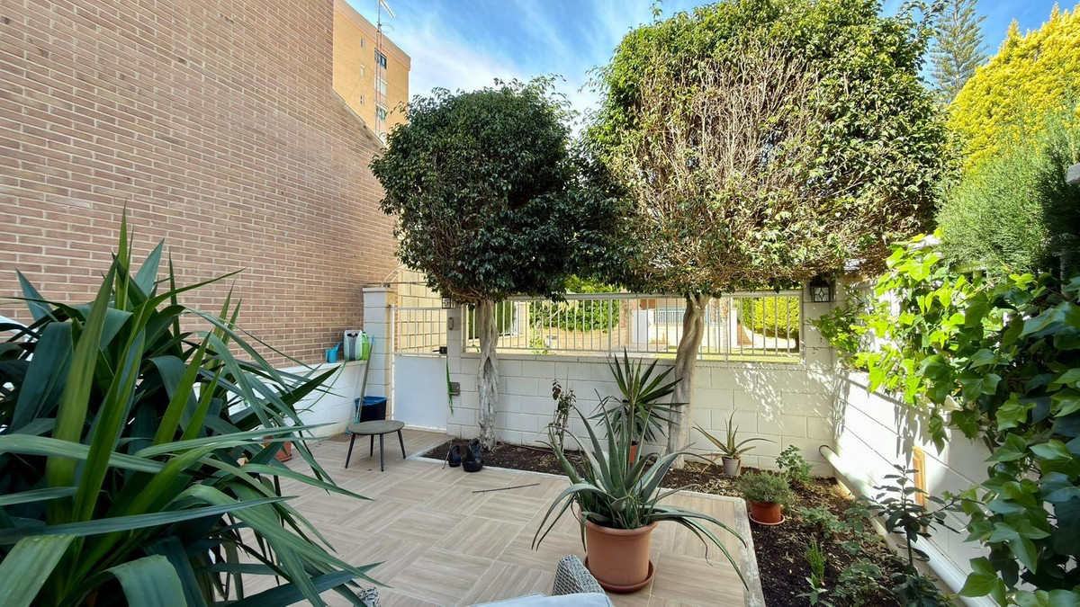 Bungalow te koop in Alicante | 6 slaapkamers H5349727