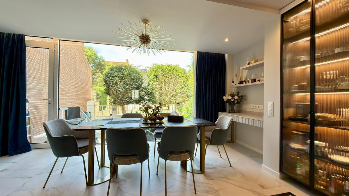 Bungalow te koop in Alicante | 6 slaapkamers H5349727