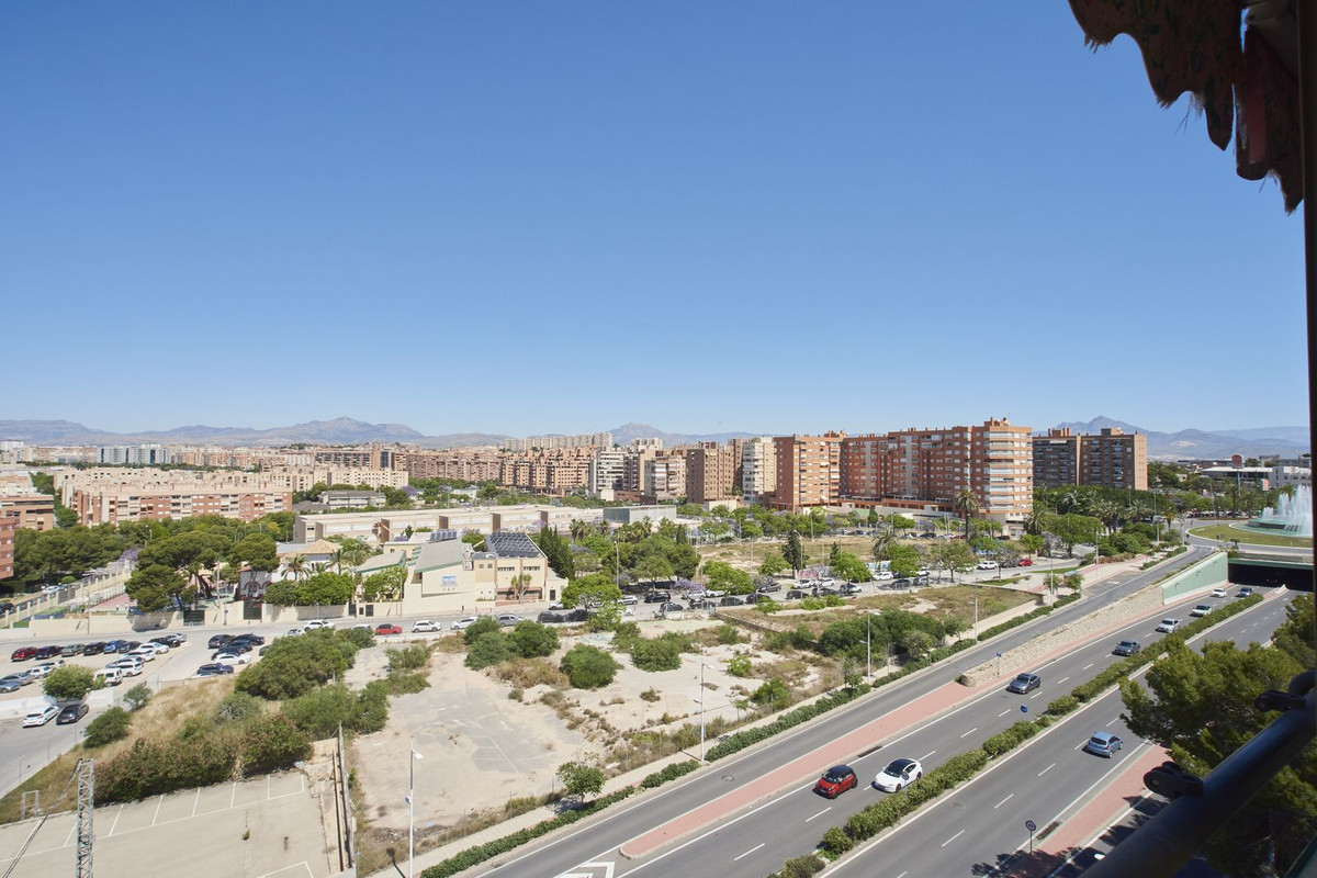 Huis te koop in Alicante | 4 slaapkamers H5390302